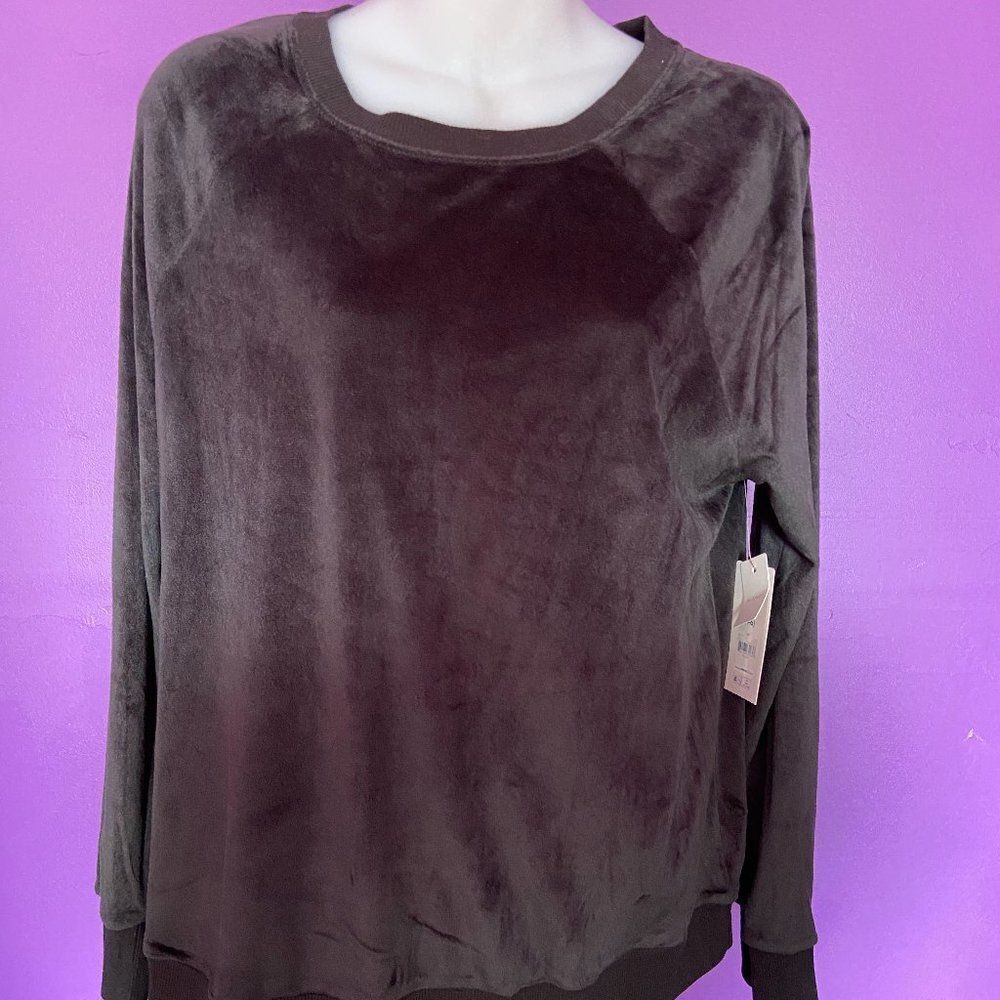 Secret Treasures Black Velvet Long Sleeve Top Size S – Soft Stretchy Blouse